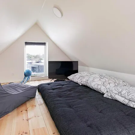 8 Person In Bl Vand Tatil Evi